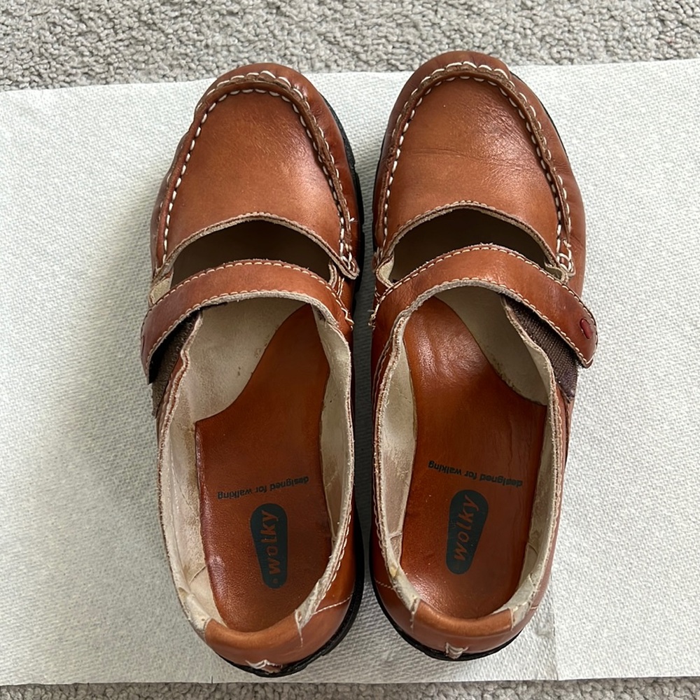 European brand ladies shoe. Velcro closure